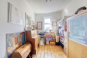 Bedroom- click for photo gallery